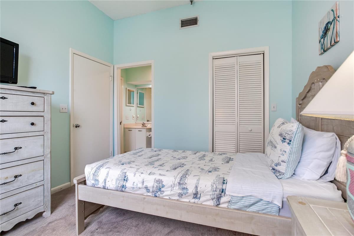 6171 BAHIA DEL MAR BOULEVARD — photo 17 of 58