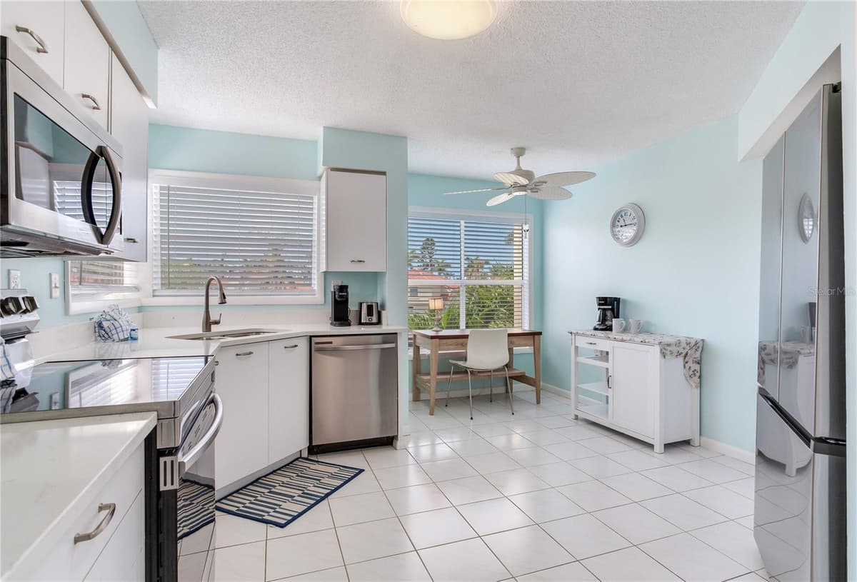 6171 BAHIA DEL MAR BOULEVARD — photo 10 of 58