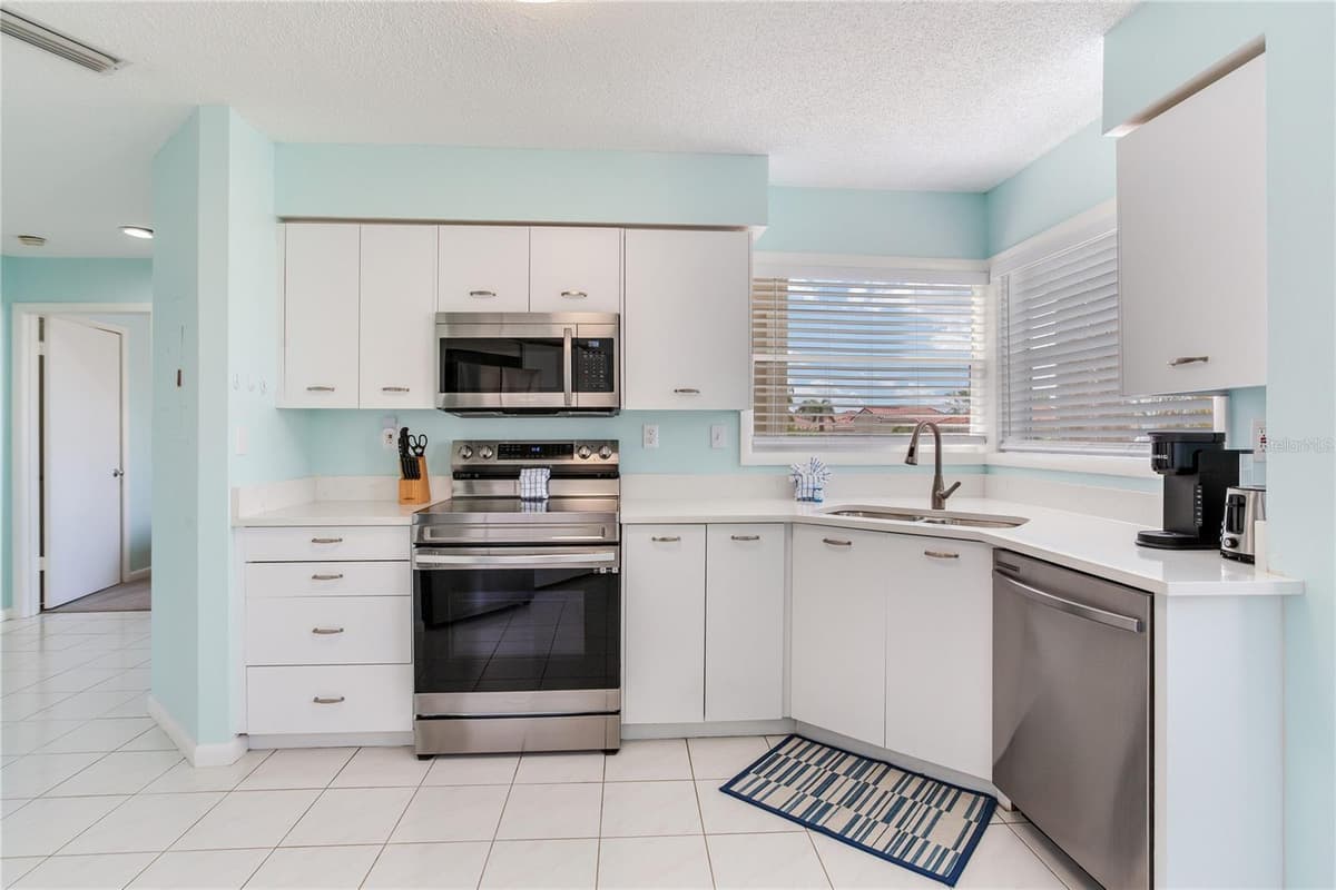 6171 BAHIA DEL MAR BOULEVARD — photo 12 of 58