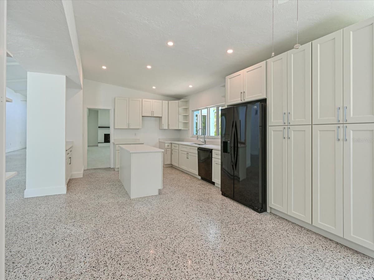 5920 GULF OF MEXICO DRIVE — photo 11 of 57