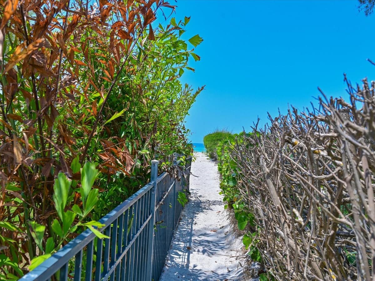 5920 GULF OF MEXICO DRIVE — photo 41 of 57