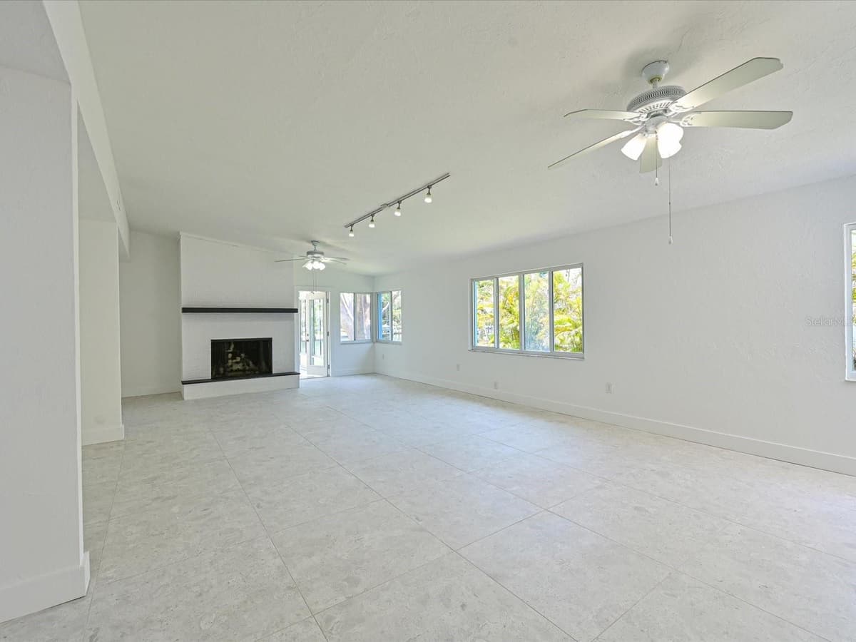 5920 GULF OF MEXICO DRIVE — photo 17 of 57