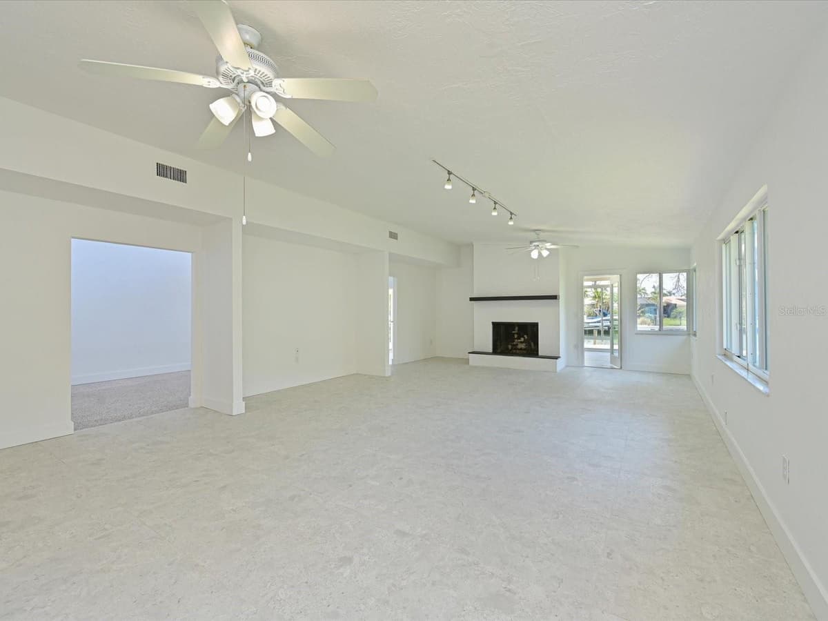 5920 GULF OF MEXICO DRIVE — photo 18 of 57
