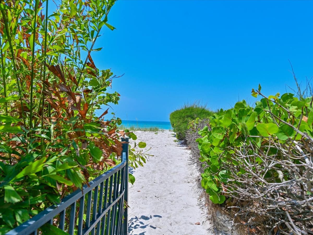 5920 GULF OF MEXICO DRIVE — photo 43 of 57