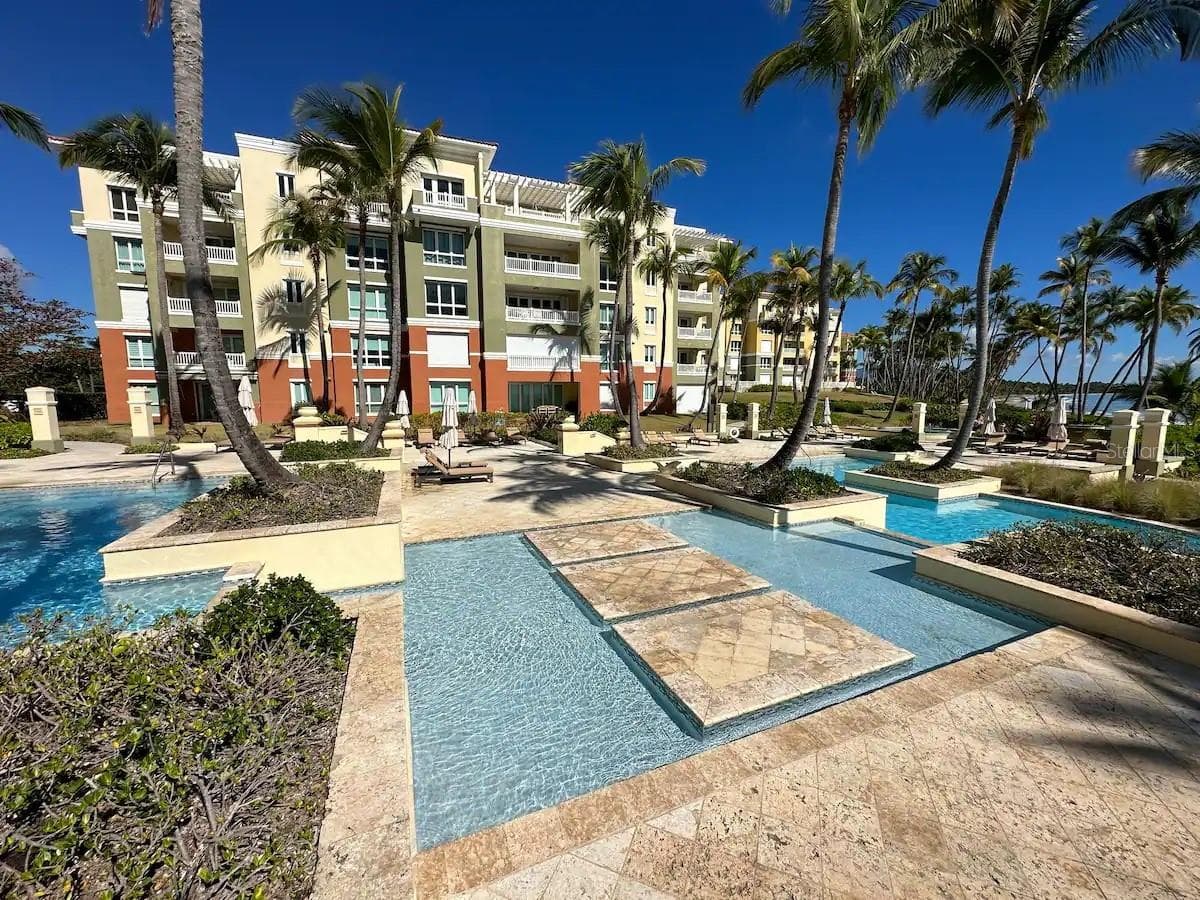 200 OCEAN DRIVE — photo 3 of 28