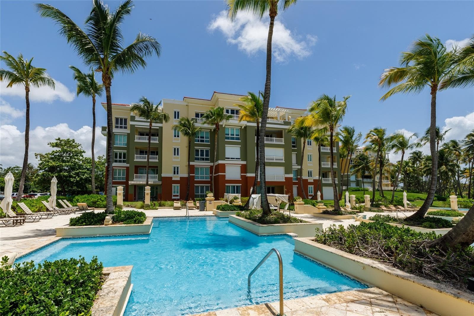 200 OCEAN DRIVE — photo 26 of 28