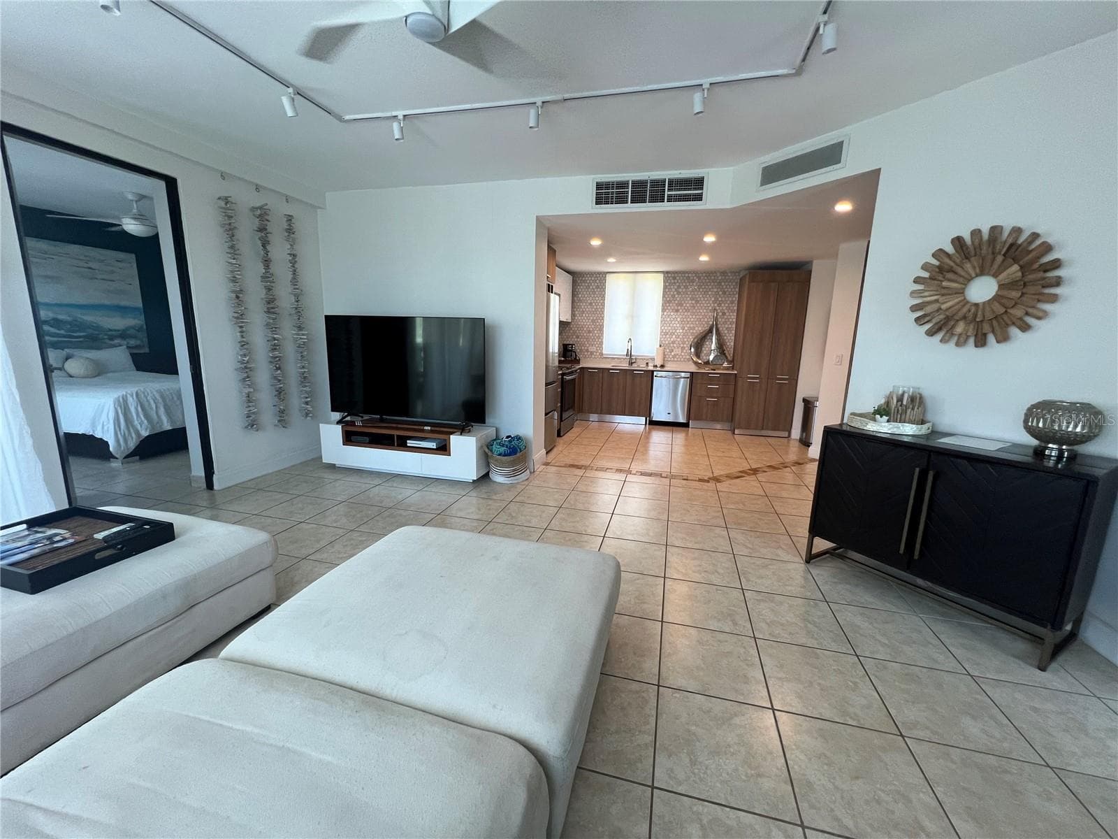 200 OCEAN DRIVE — photo 23 of 28