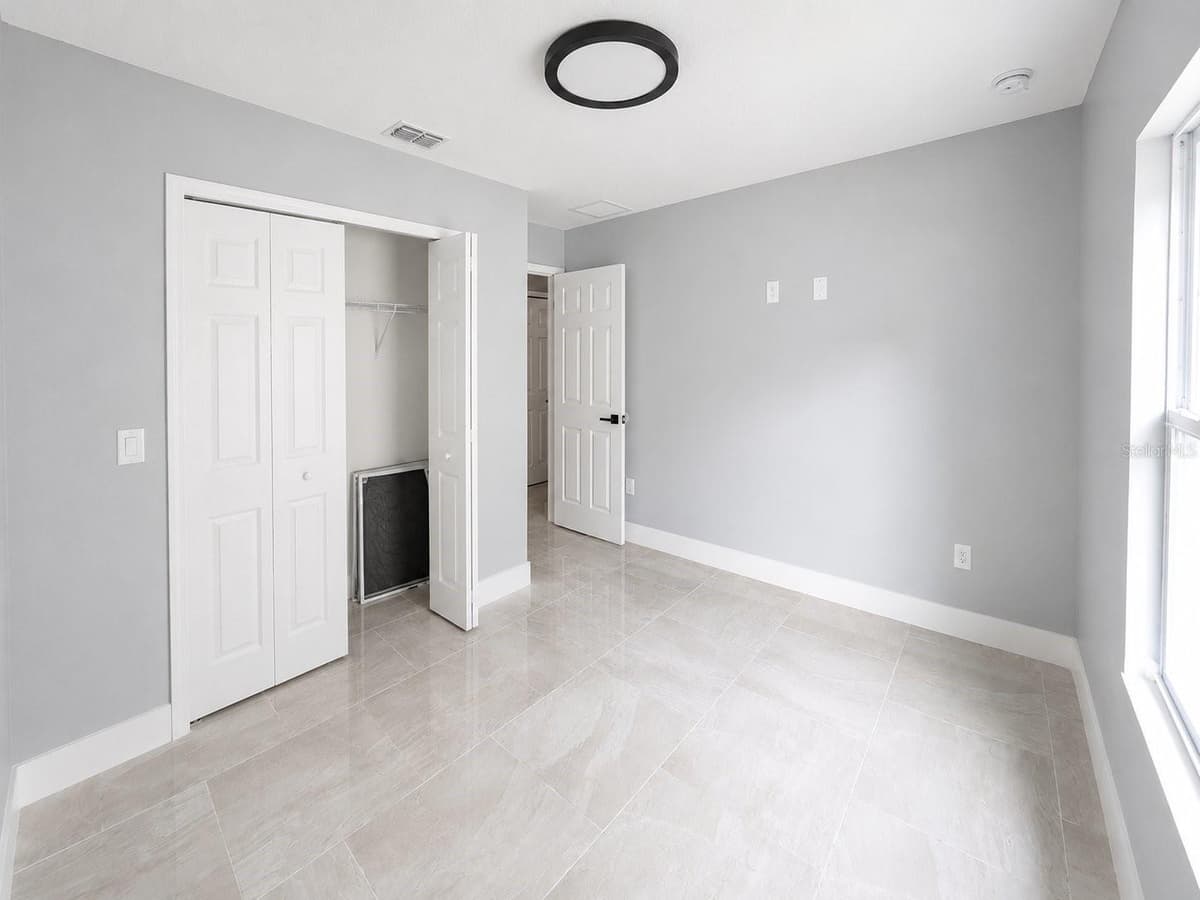 3704 SMITH TREE STREET — photo 13 of 20