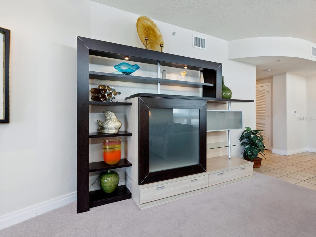 6512 MIDNIGHT PASS ROAD — photo 8 of 53