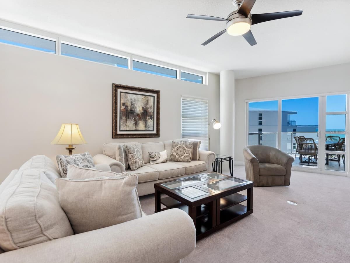 6512 MIDNIGHT PASS ROAD — photo 4 of 53