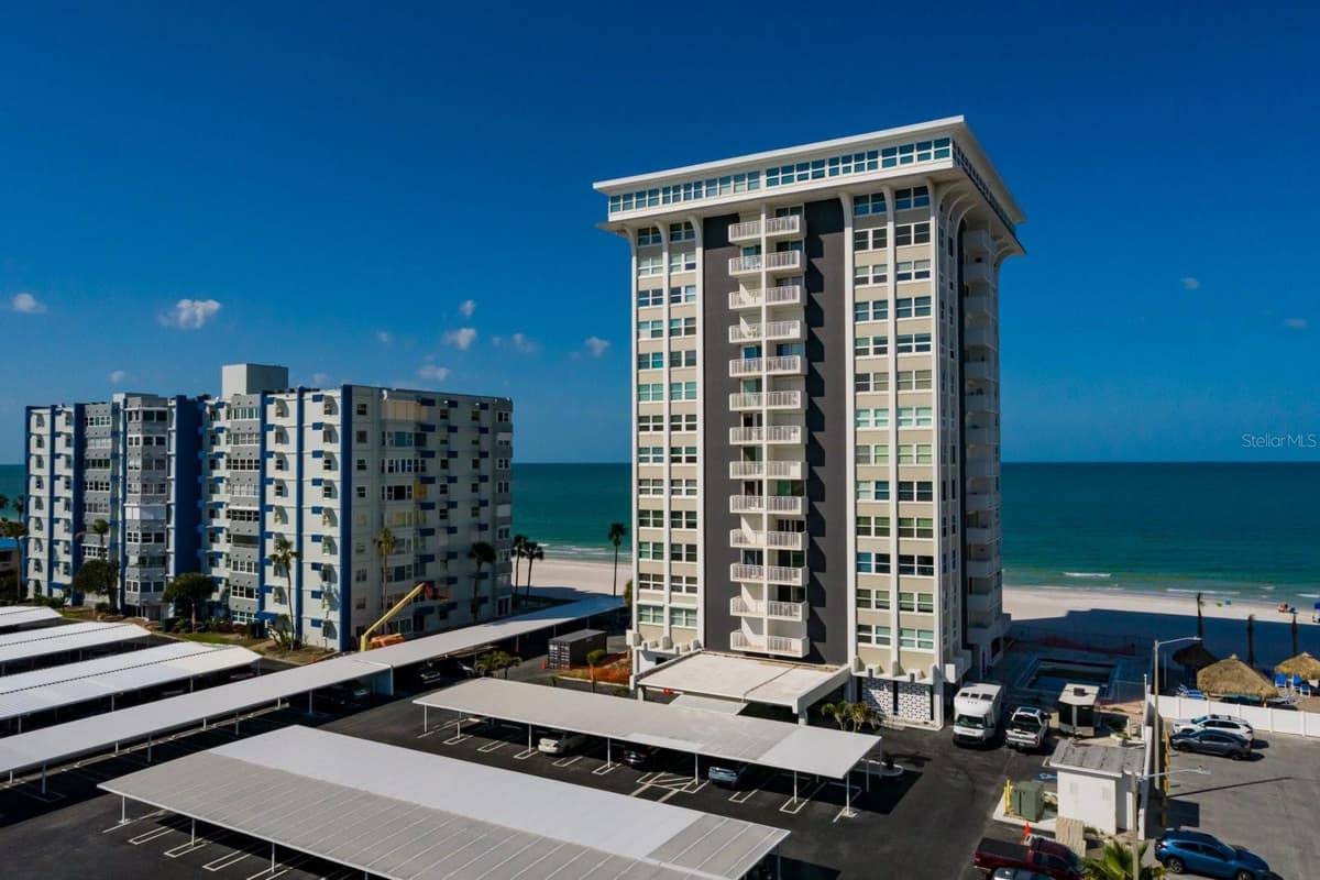 17408 GULF BOULEVARD — photo 31 of 49