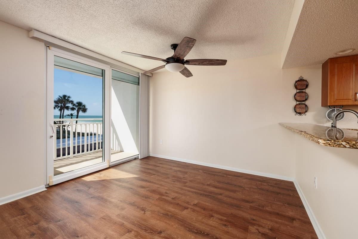 17408 GULF BOULEVARD — photo 11 of 49