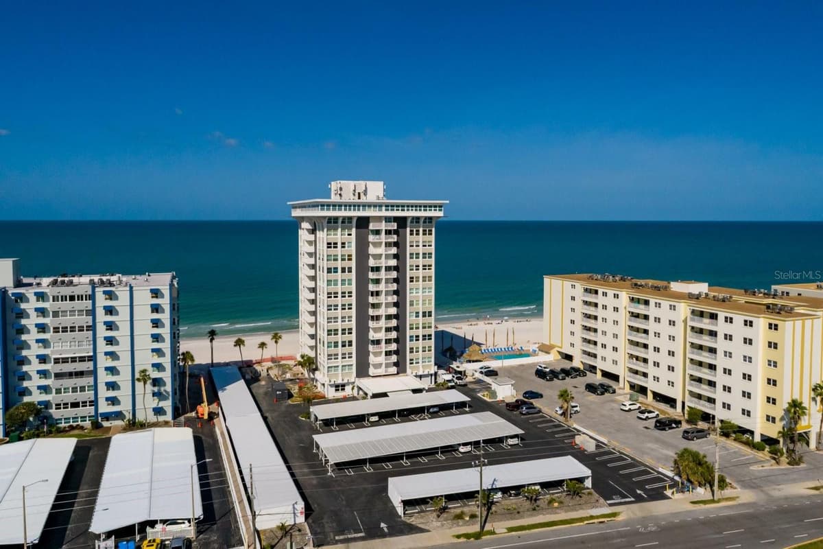 17408 GULF BOULEVARD — photo 33 of 49