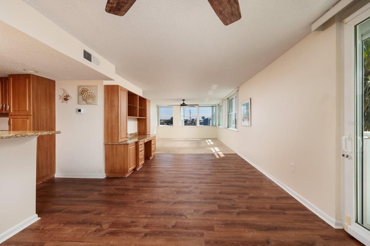 17408 GULF BOULEVARD — photo 14 of 49