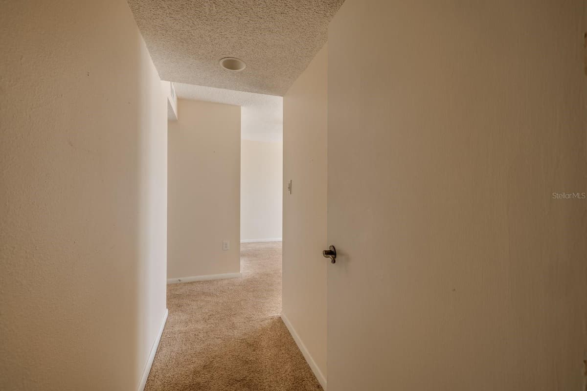 17408 GULF BOULEVARD — photo 18 of 49