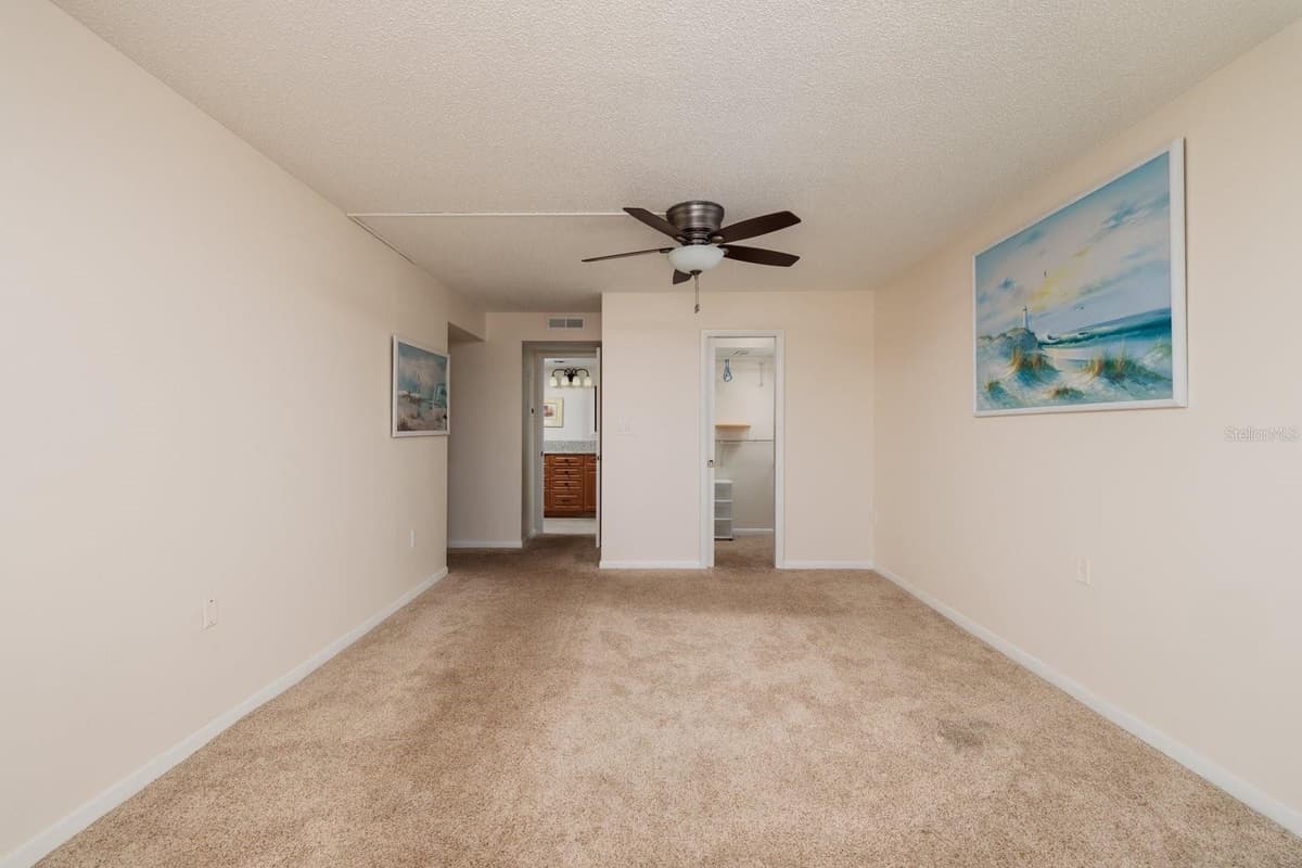 17408 GULF BOULEVARD — photo 22 of 49