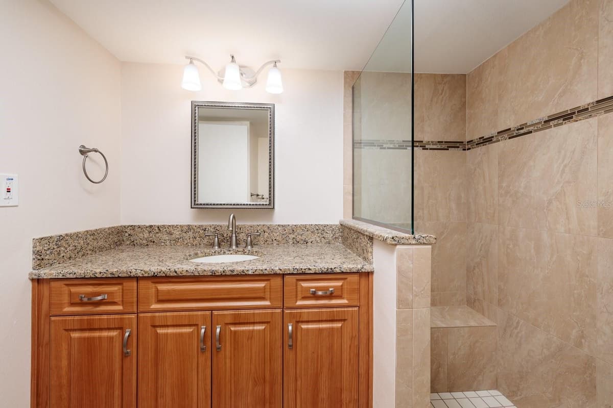 17408 GULF BOULEVARD — photo 30 of 49