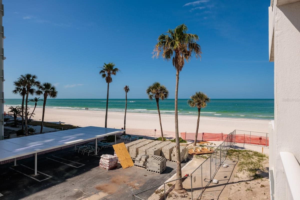 17408 GULF BOULEVARD — photo 13 of 49