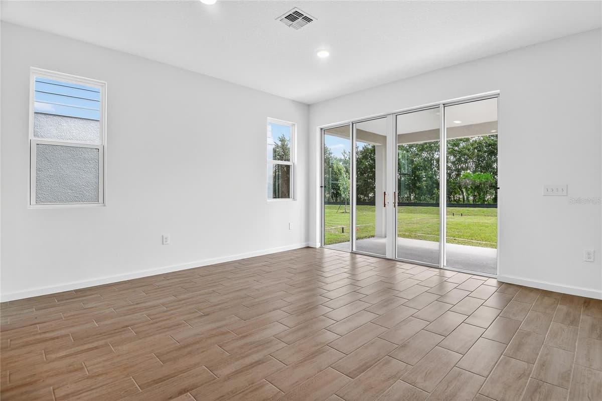 729 LAKE DELL AVENUE — photo 7 of 19