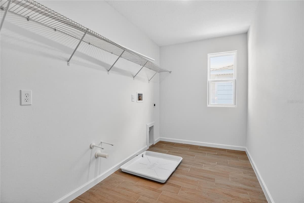 729 LAKE DELL AVENUE — photo 16 of 19