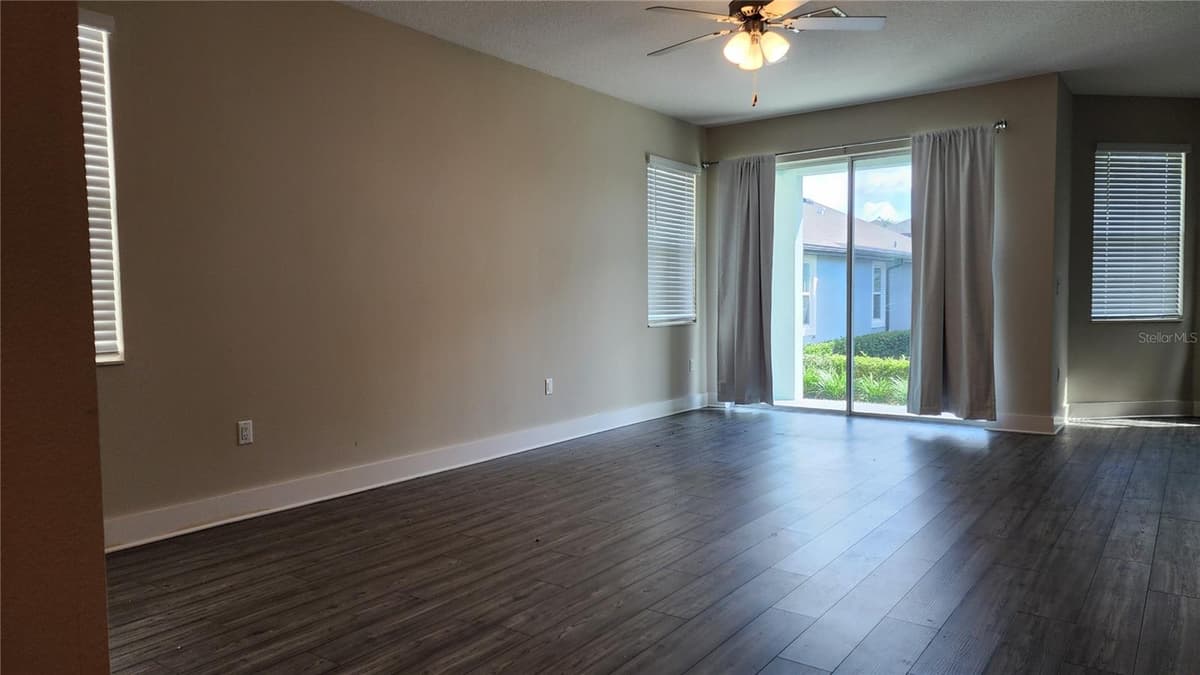 7955 DELWIN LANE — photo 7 of 25