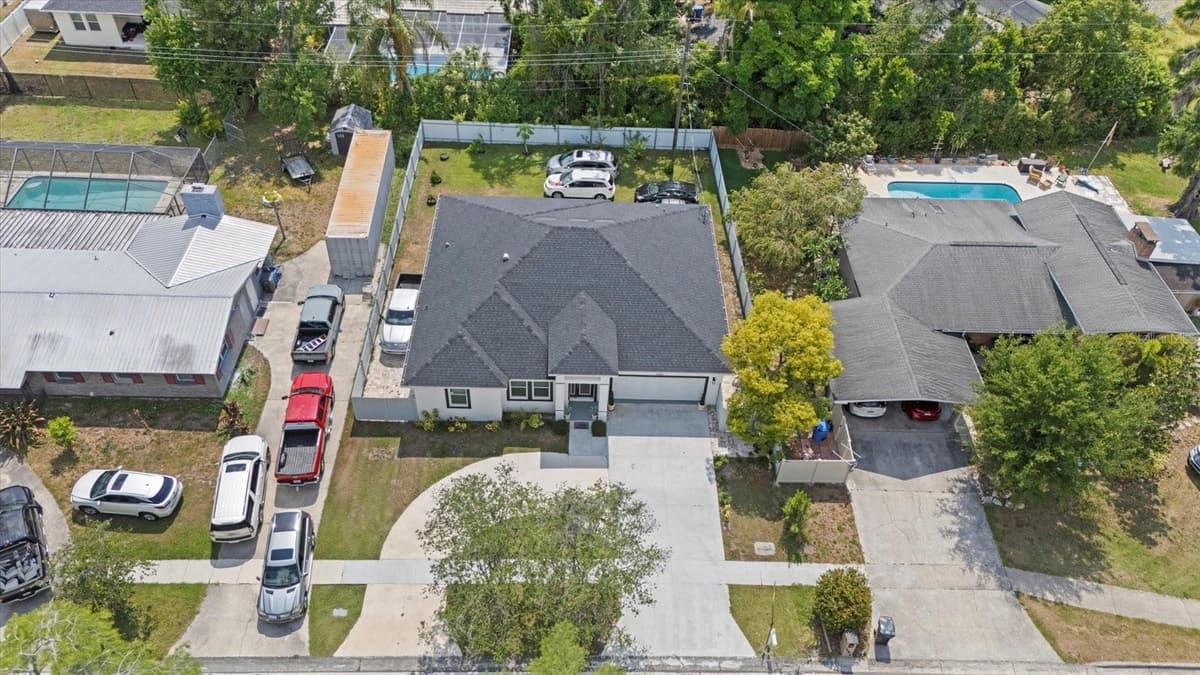 19212 SUNLAKE BOULEVARD — photo 3 of 31