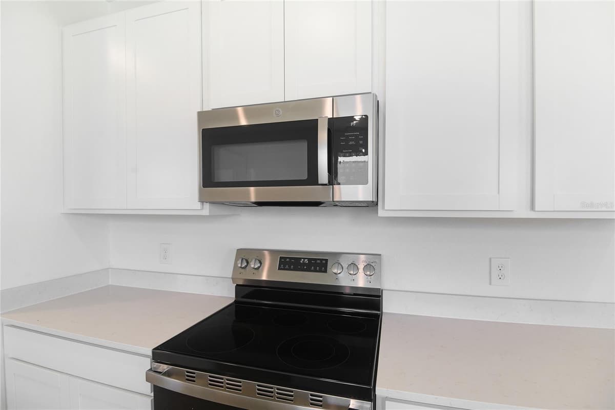 749 LAKE DELL AVENUE — photo 5 of 16