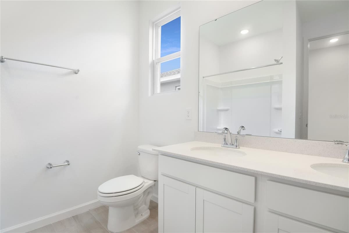 749 LAKE DELL AVENUE — photo 12 of 16