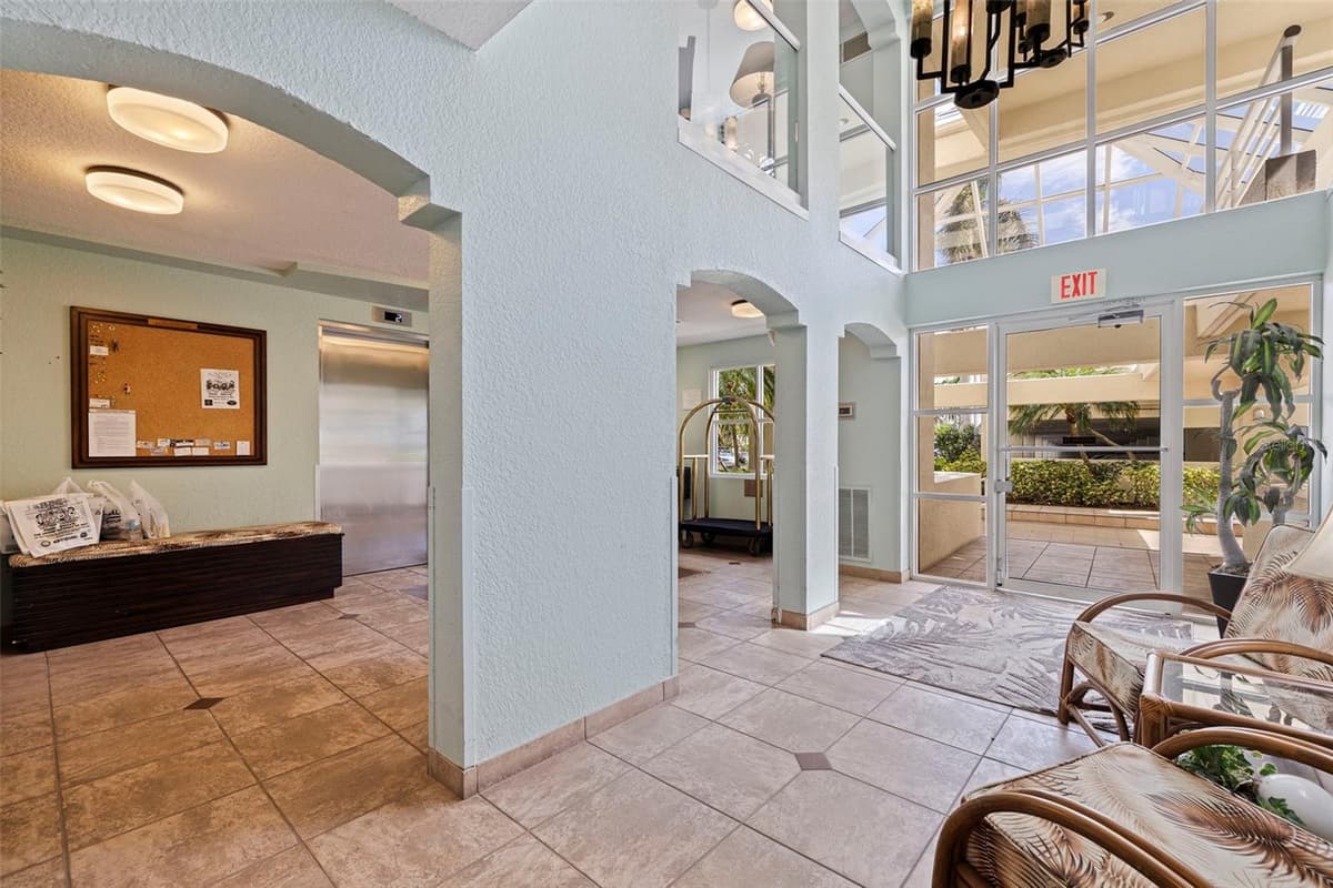 6105 BAHIA DEL MAR CIRCLE — photo 30 of 38