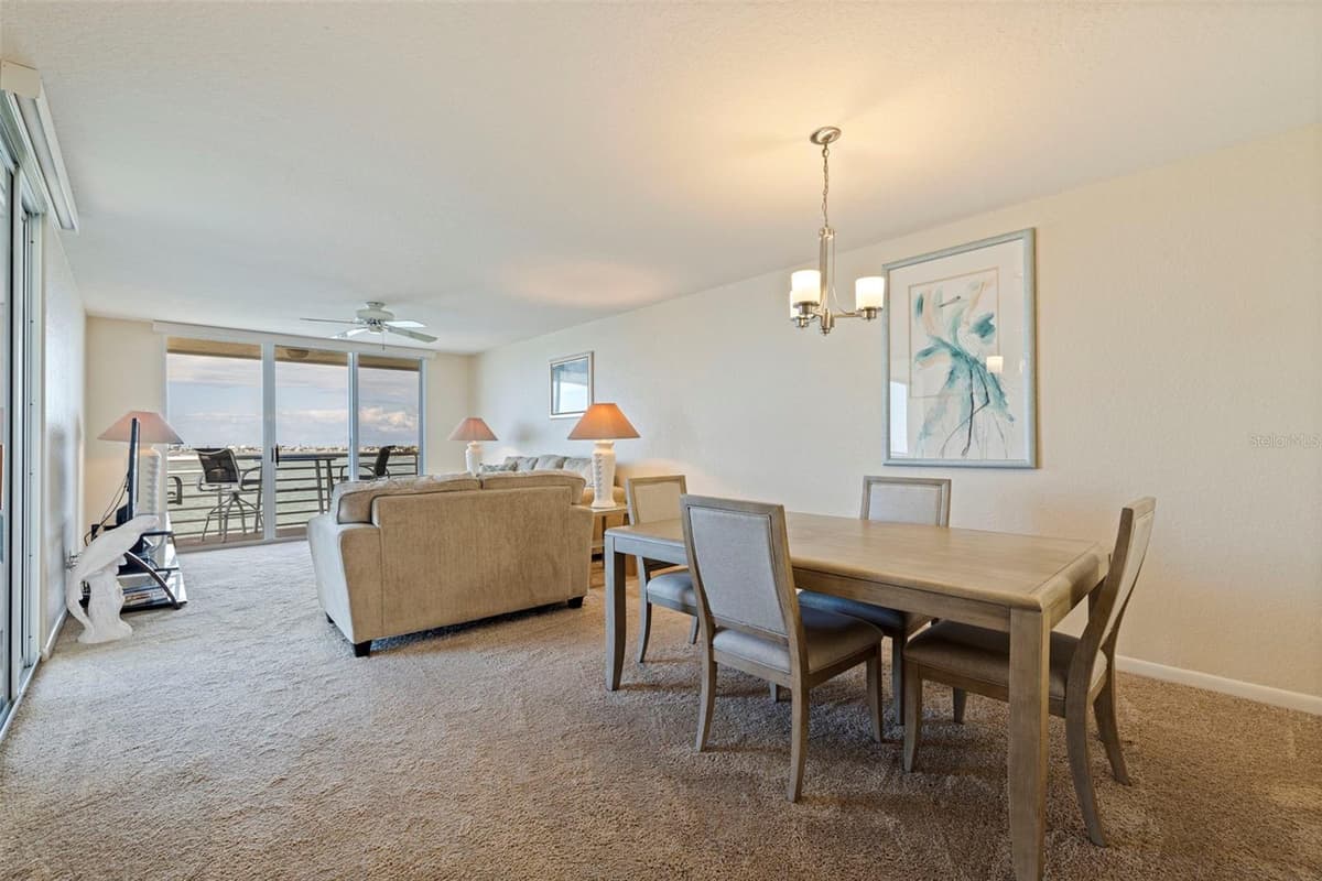 6105 BAHIA DEL MAR CIRCLE — photo 13 of 38