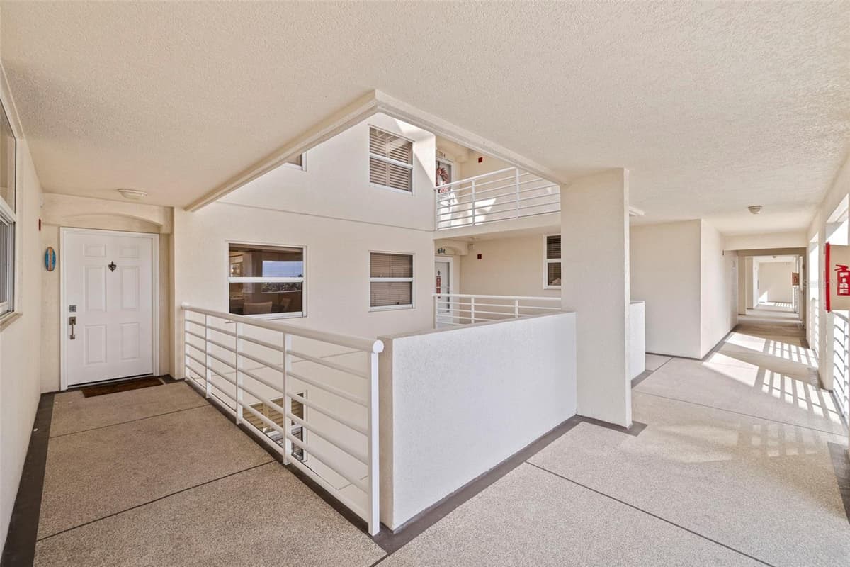 6105 BAHIA DEL MAR CIRCLE — photo 2 of 38