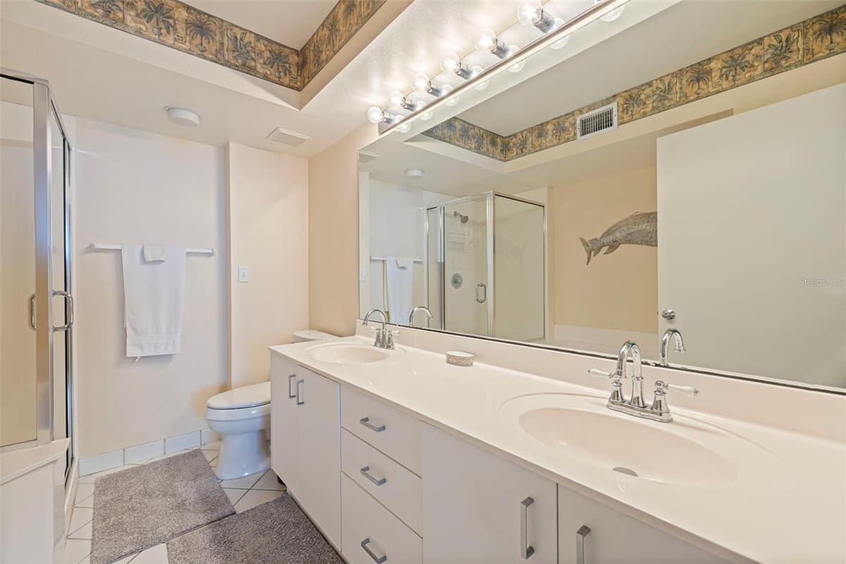 6105 BAHIA DEL MAR CIRCLE — photo 22 of 38