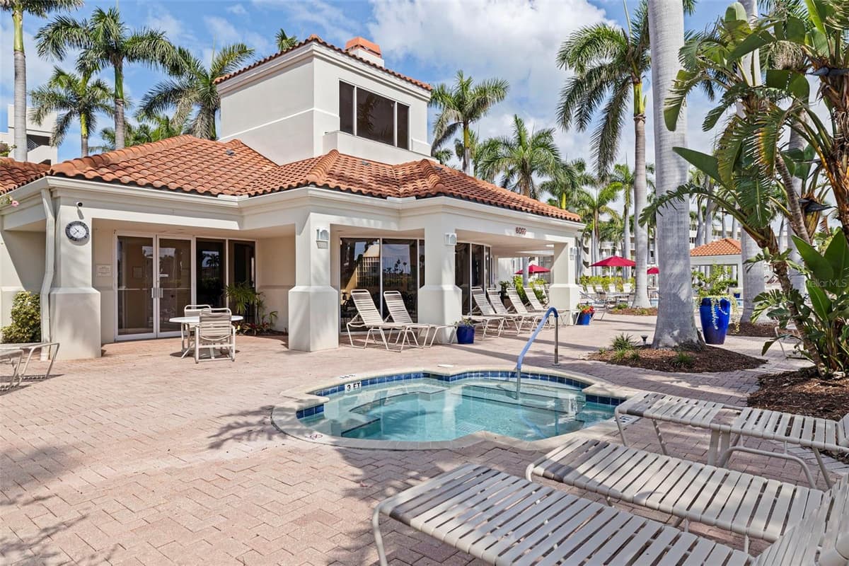 6105 BAHIA DEL MAR CIRCLE — photo 34 of 38