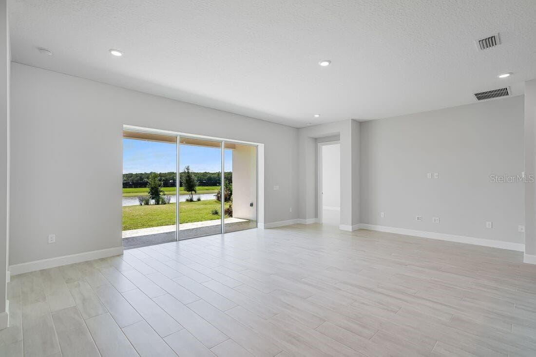 5652 NEVIS TERRACE — photo 11 of 36