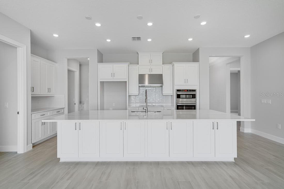 5652 NEVIS TERRACE — photo 3 of 36