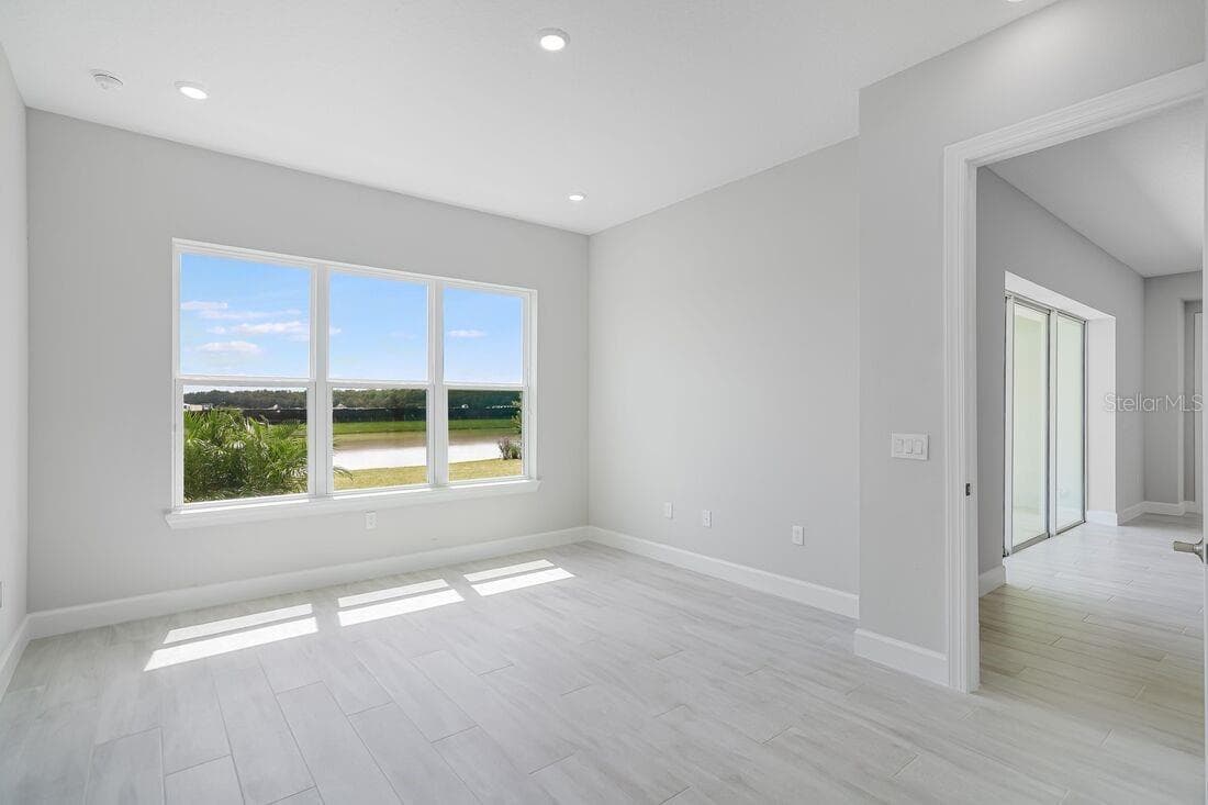5652 NEVIS TERRACE — photo 15 of 36