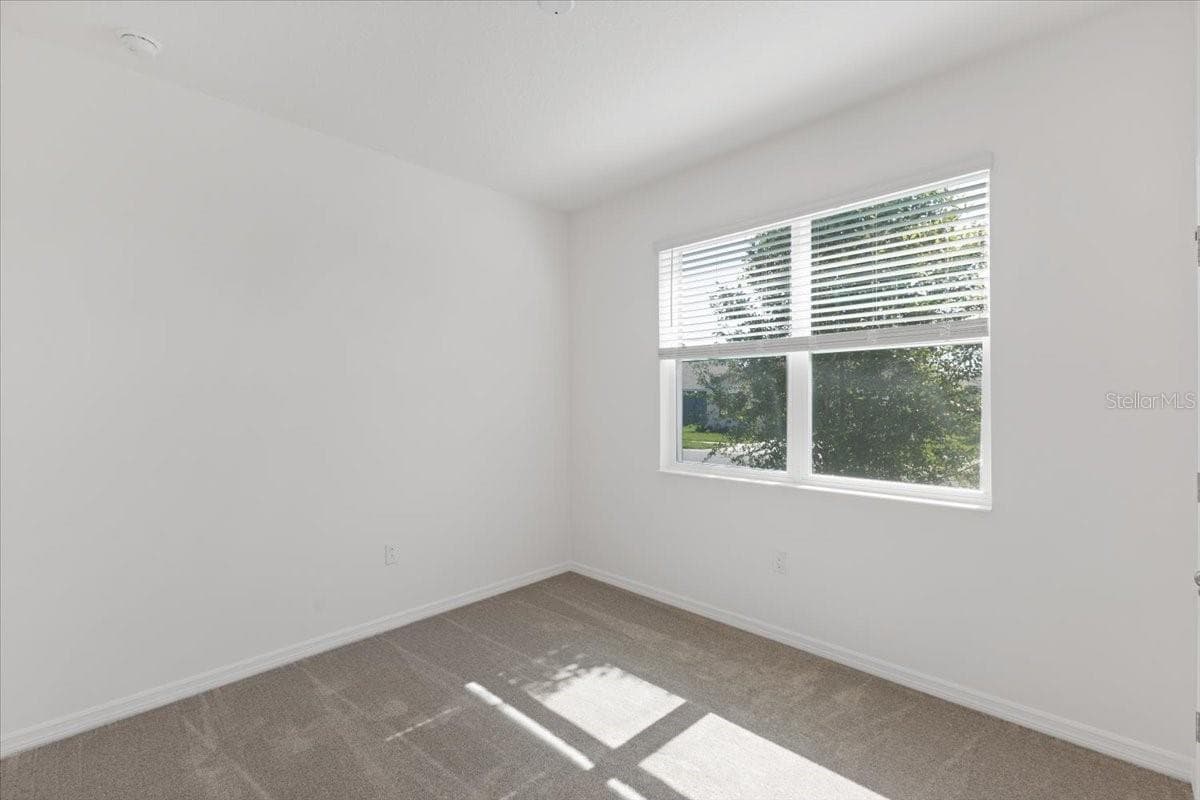 519 SILVER PALM DRIVE — photo 12 of 15
