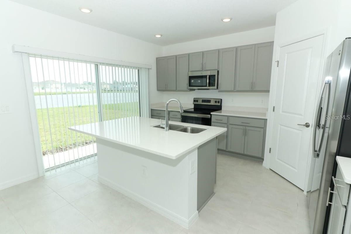 165 CITRINE LOOP — photo 6 of 30