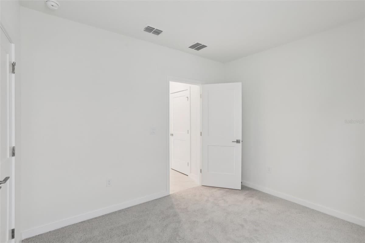 3255 CUP DRIVE — photo 16 of 56