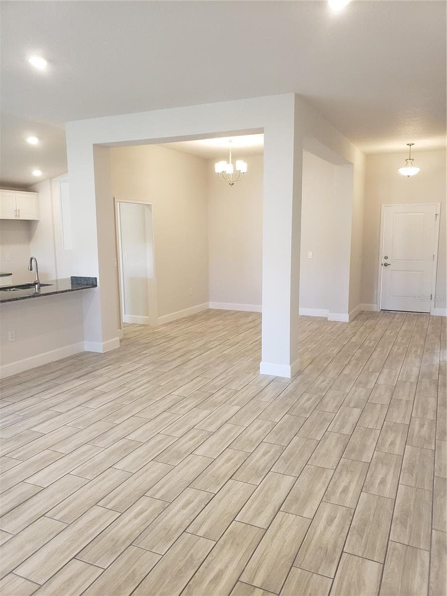 4866 SUTHERLAND STREET — photo 5 of 14