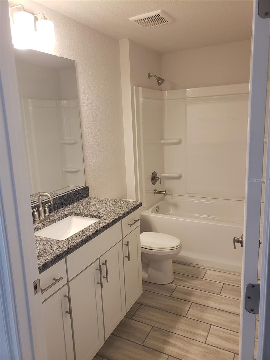 4866 SUTHERLAND STREET — photo 10 of 14