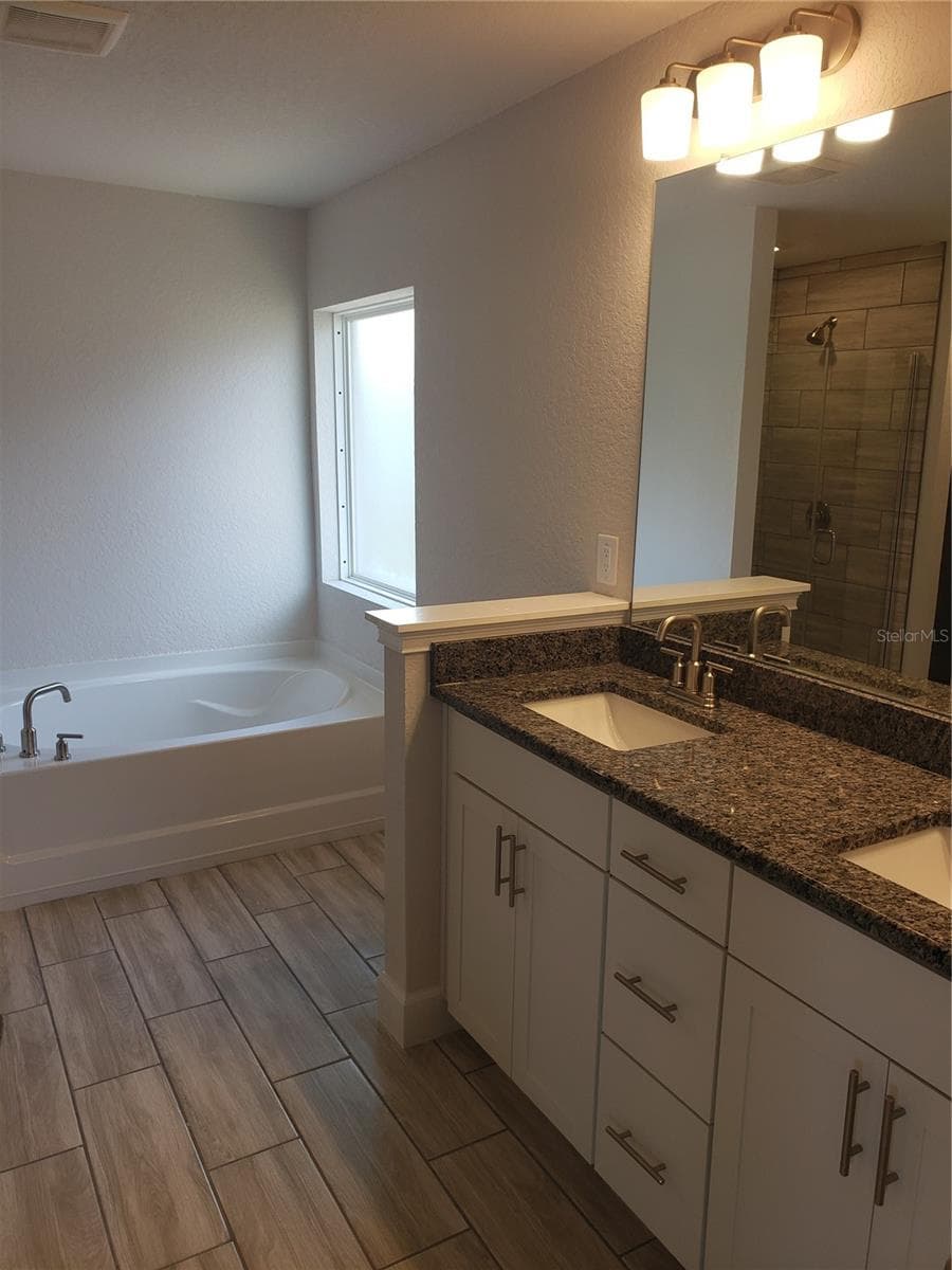 4866 SUTHERLAND STREET — photo 9 of 14