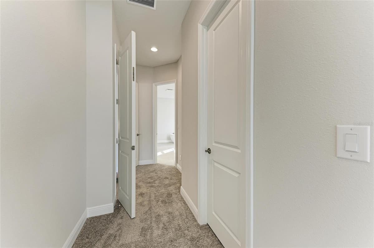166 HIDDEN ESTATES COURT — photo 7 of 48