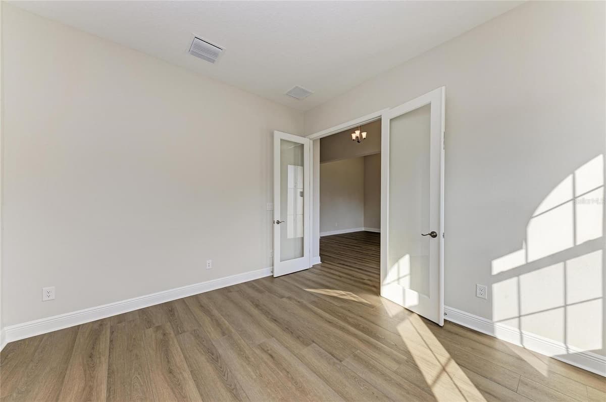 166 HIDDEN ESTATES COURT — photo 43 of 48