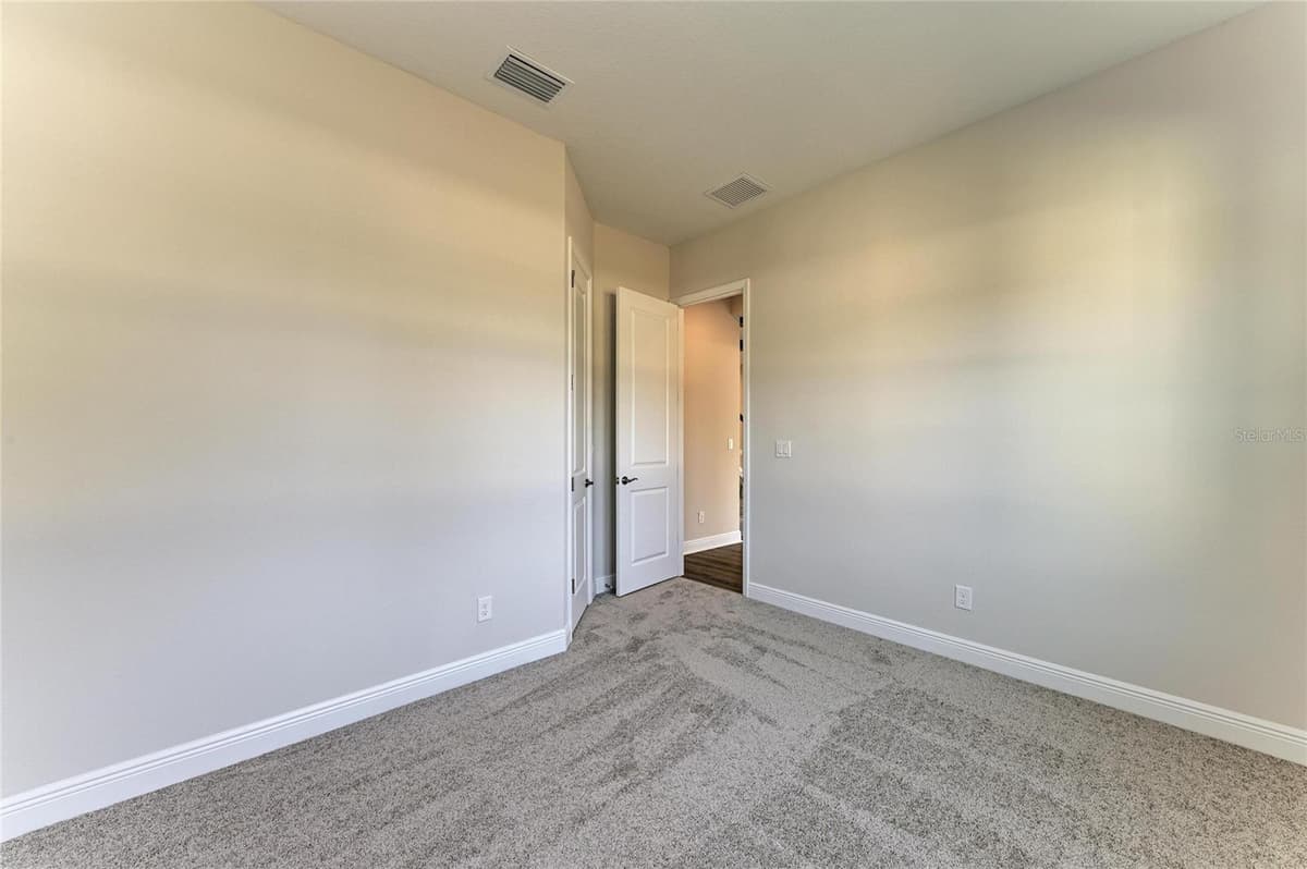 166 HIDDEN ESTATES COURT — photo 37 of 48
