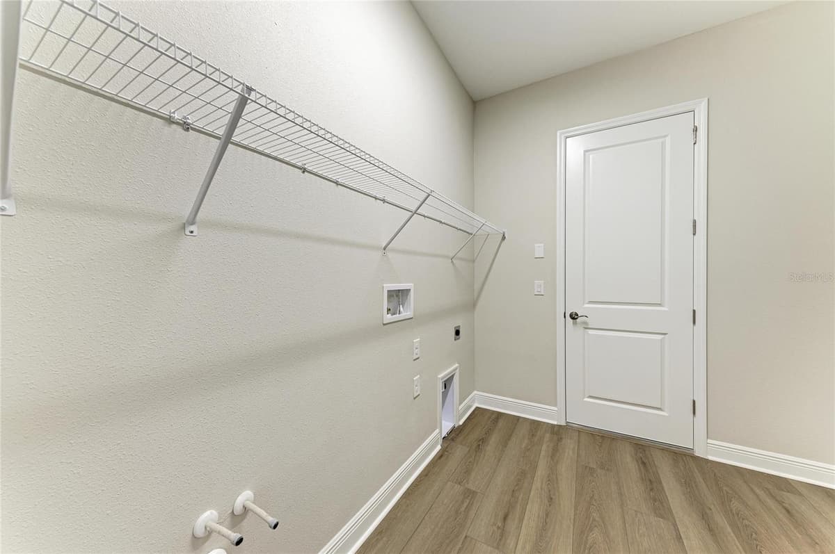 166 HIDDEN ESTATES COURT — photo 44 of 48