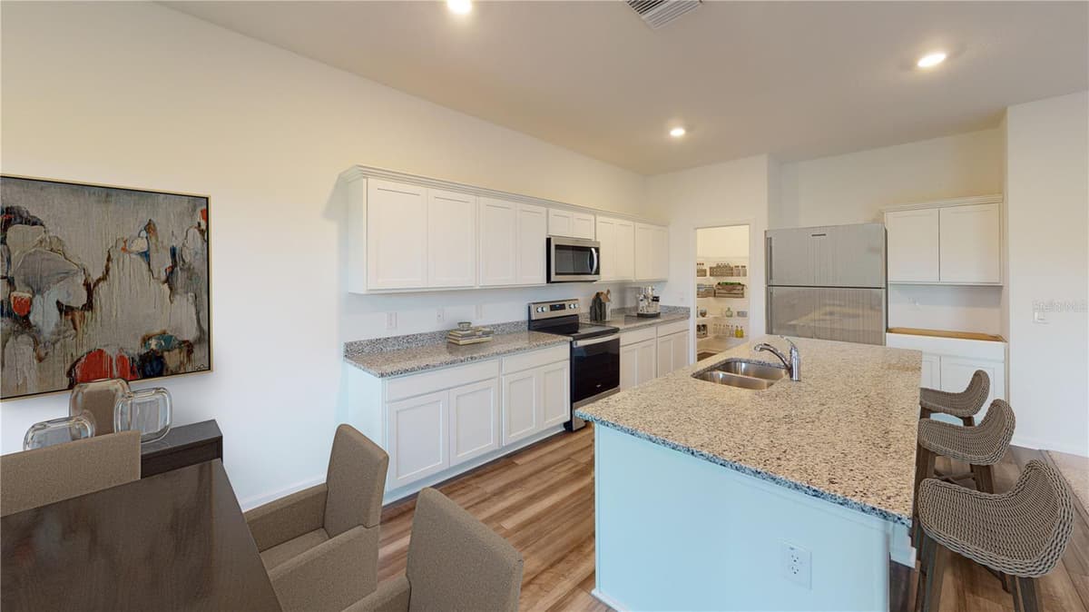 14684 ITALY AVENUE — photo 2 of 9