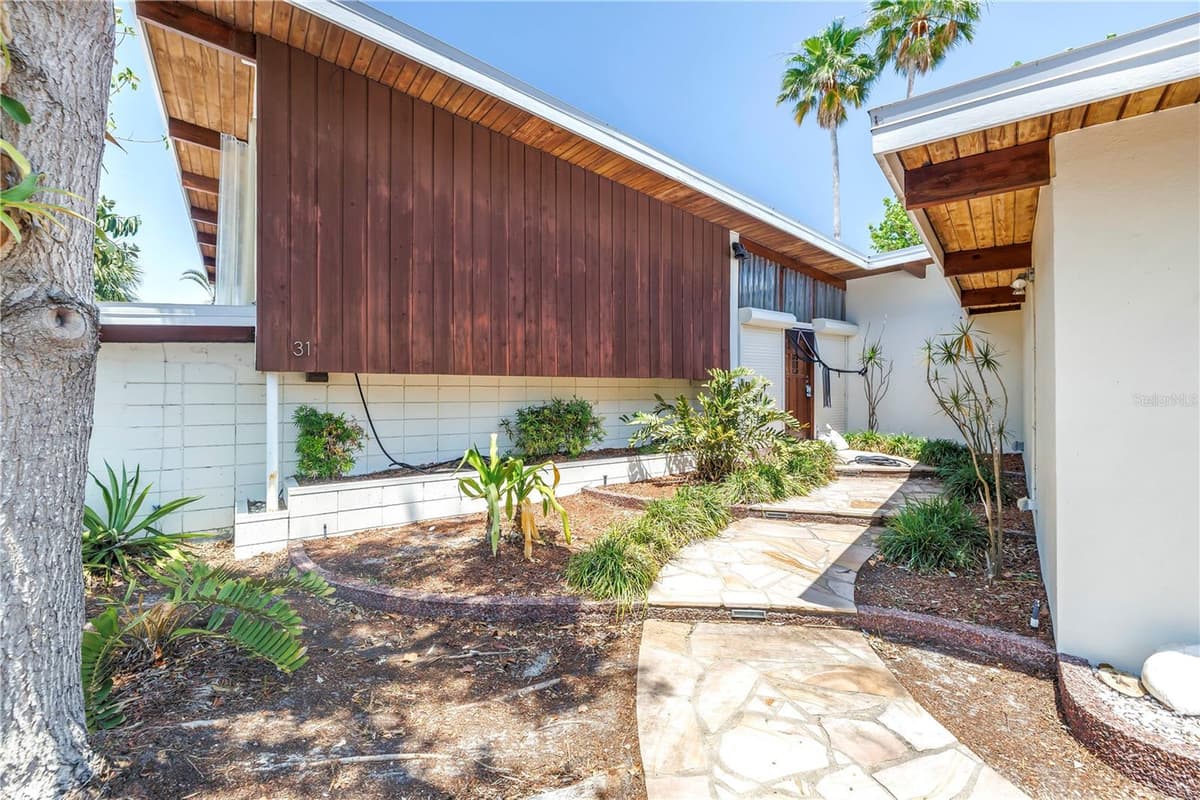 31 DOLPHIN DRIVE — photo 14 of 60
