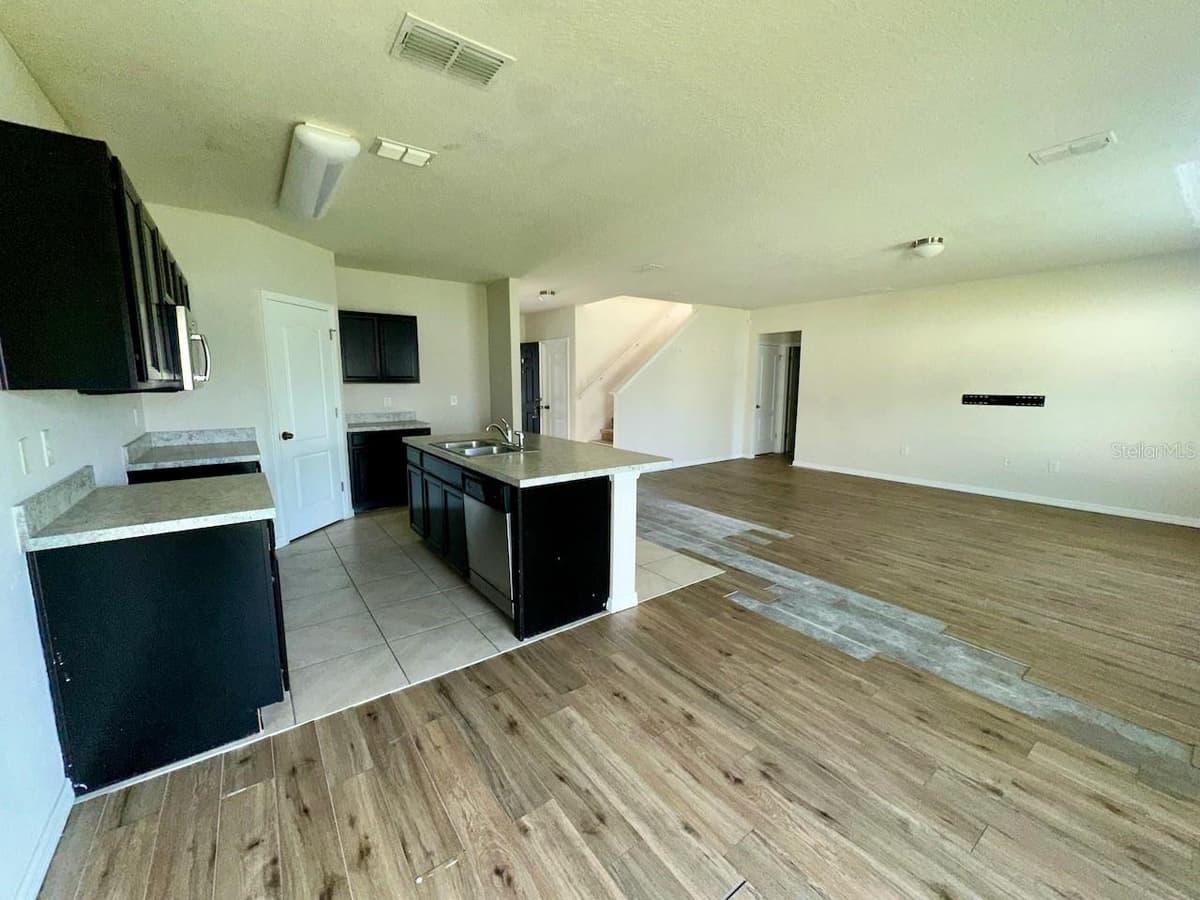235 HIBISCUS STREET — photo 11 of 35