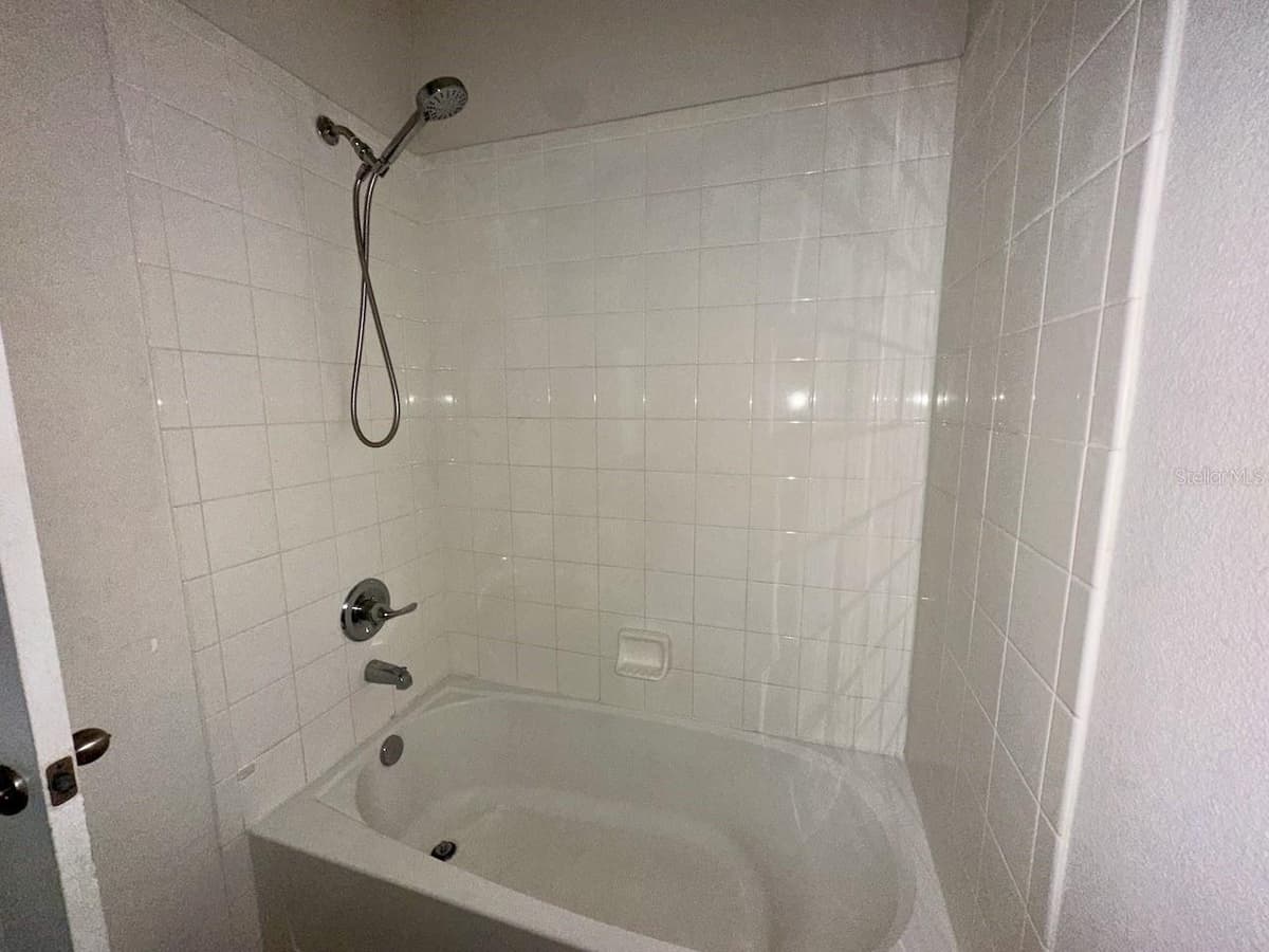 235 HIBISCUS STREET — photo 17 of 35